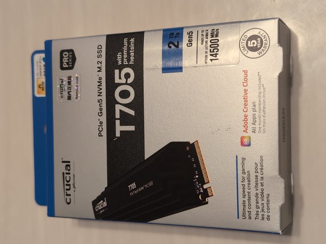 SSD (メイン): Crucial T705 2TB (Gen5)